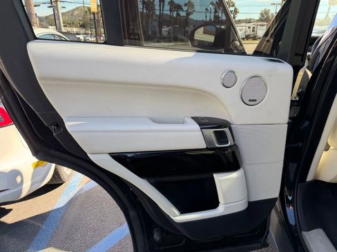 Used 2014 Land Rover Range Rover HSE AWD/4WD image 32