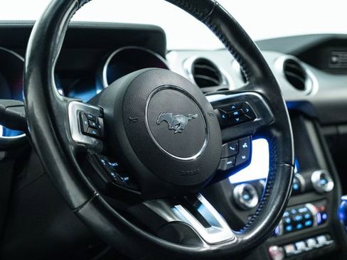 Used 2020 Ford Mustang Premium image 23