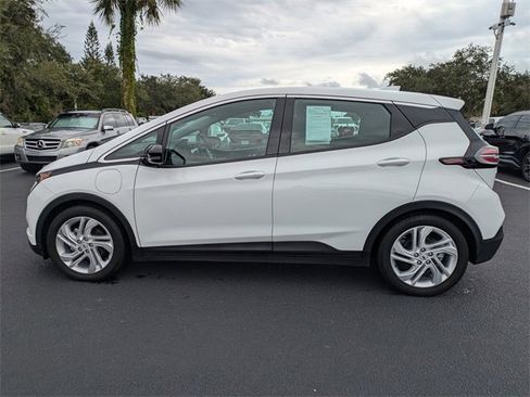Used 2023 Chevrolet Bolt LT image 7