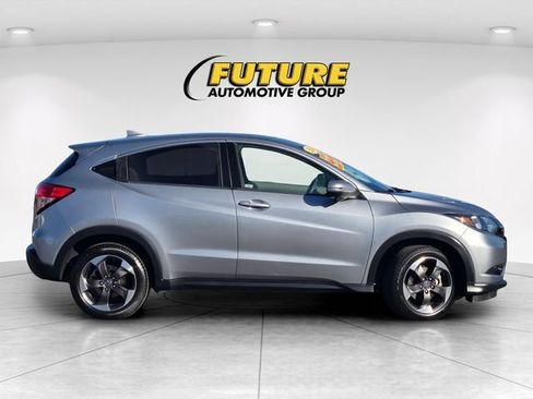 Used 2018 Honda HR-V EX image 4
