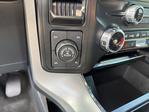 Used 2024 Ford F150 Lariat w/ FX4 Off-Road Package image 18