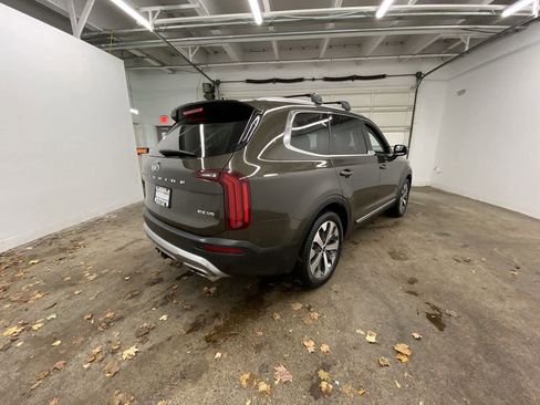 Used 2021 Kia Telluride EX w/ EX Premium Package image 6