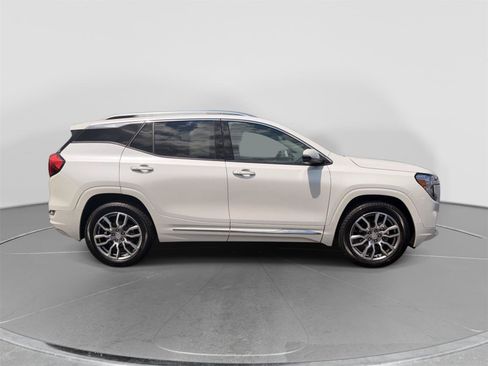 Used 2022 GMC Terrain Denali AWD/4WD image 6