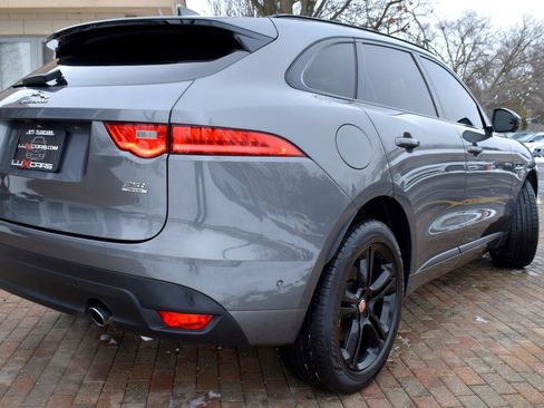 Used 2018 Jaguar F-PACE R-Sport image 11