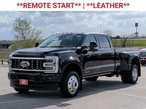 New 2026 Ford F450 Platinum w/ FX4 Off-Road Package image 3