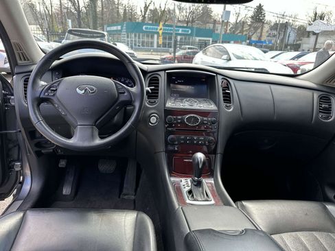 Used 2017 INFINITI QX50 AWD w/ Premium Plus Package image 19