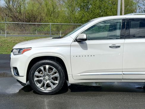 Used 2020 Chevrolet Traverse Premier AWD/4WD image 10