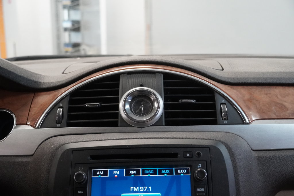 Used 2008 Buick Enclave CXL w/ Entertainment Package #3 FWD image 12