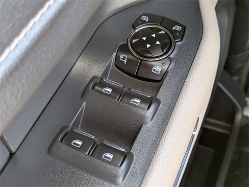 Certified 2023 Ford Expedition Limited image 24