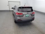 Used 2017 Kia Sorento L image 6