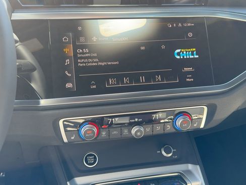 New 2025 Audi Q3 2.0T Premium image 24