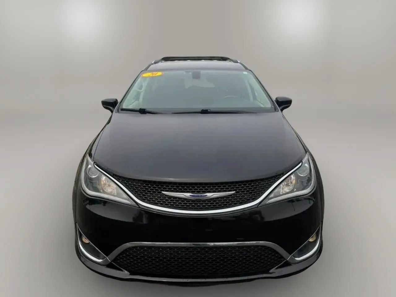 Used 2020 Chrysler Pacifica Touring-L FWD image 2