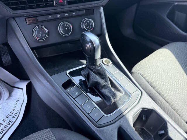 Used 2019 Volkswagen Jetta S w/ Driver Assistance Package FWD image 17