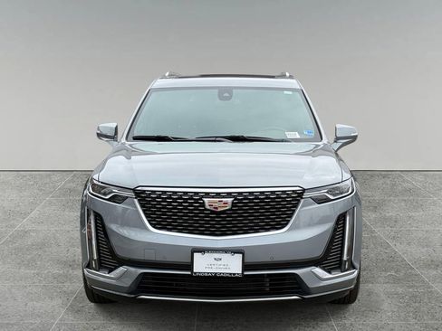 Used 2025 Cadillac XT6 Premium Luxury image 8