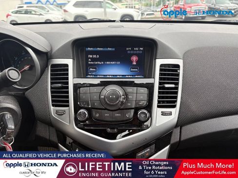 Used 2014 Chevrolet Cruze LT FWD image 8
