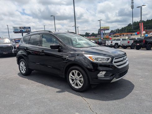 Used 2018 Ford Escape SEL FWD image 3