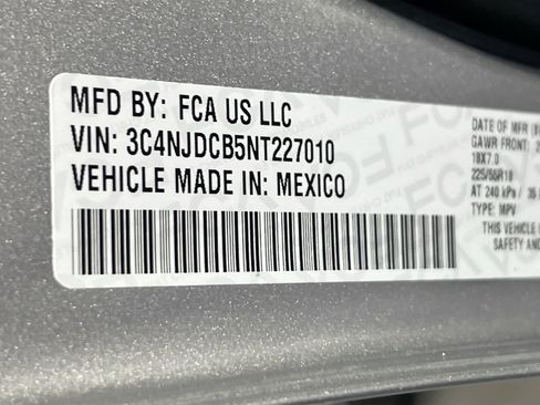 Used 2022 Jeep Compass Limited AWD/4WD image 29