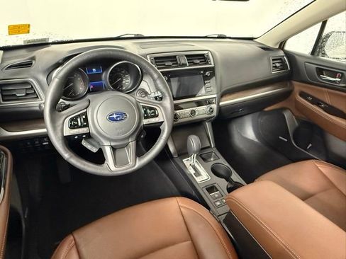Used 2017 Subaru Outback 2.5i Touring AWD/4WD image 40