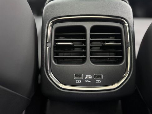 Used 2023 VinFast VF 8 Plus AWD/4WD image 15