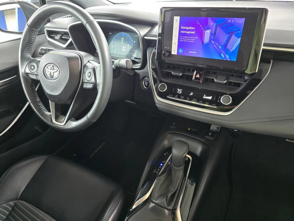 Used 2024 Toyota Corolla XSE FWD image 10