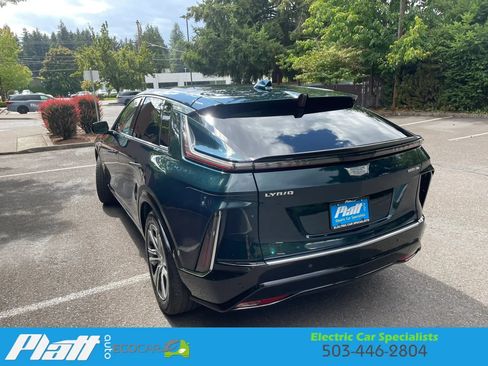 Used 2024 Cadillac Lyriq Luxury AWD/4WD image 8