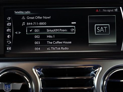 Used 2020 Rolls-Royce Dawn image 36