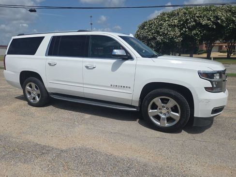 Used 2020 Chevrolet Suburban Premier RWD image 16