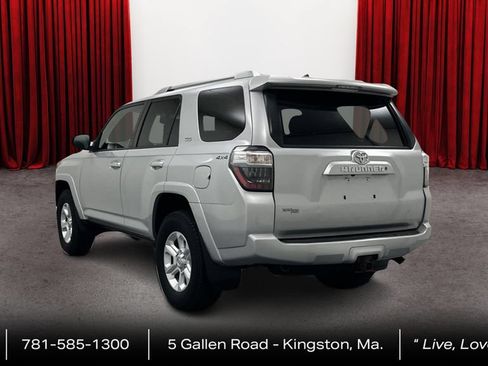 Used 2015 Toyota 4Runner SR5 AWD/4WD image 7