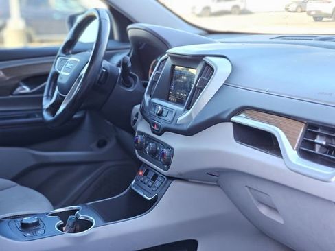 Used 2019 GMC Terrain SLE w/ Driver Convenience Package image 12