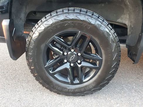 Used 2022 Chevrolet Silverado 1500 LT Trail Boss w/ Bed Protection Package image 5