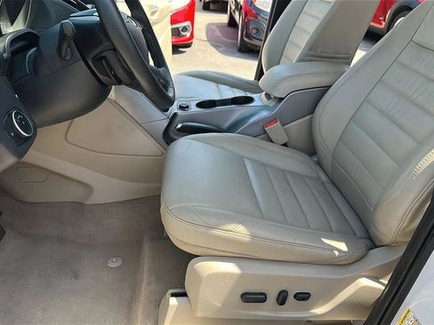 Used 2015 Ford Escape SE w/ Equipment Group 201A FWD image 19