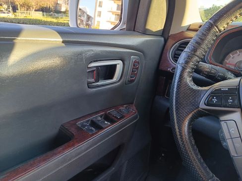 Used 2015 Honda Pilot Touring image 26