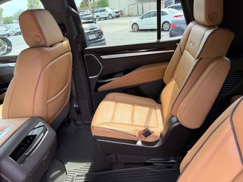 Certified 2025 Cadillac Escalade Premium Luxury w/ Touring Package AWD/4WD image 12