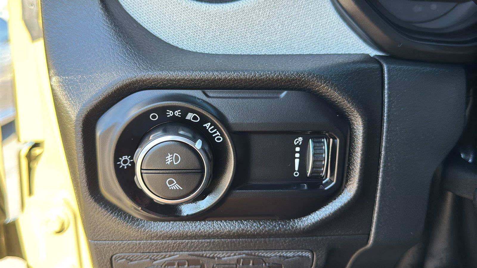 Used 2026 Jeep Gladiator Sport AWD/4WD image 15