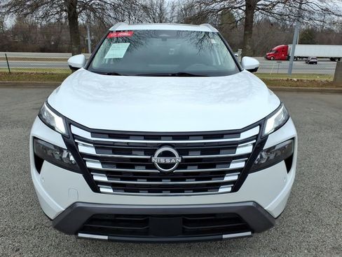 Certified 2024 Nissan Rogue SL w/ SL Premium Package FWD image 21