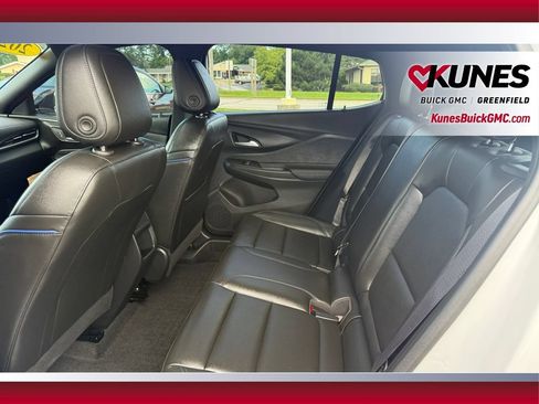 Used 2025 Buick Envista Sport Touring w/ Experience Buick Package FWD image 34
