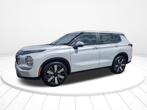 New 2026 Mitsubishi Outlander SE FWD image 8