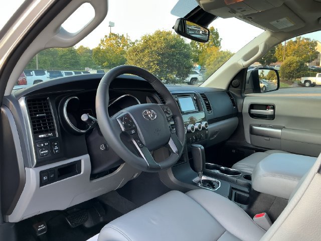 Used 2019 Toyota Sequoia Limited w/ Safety & Convenience Package AWD/4WD image 16