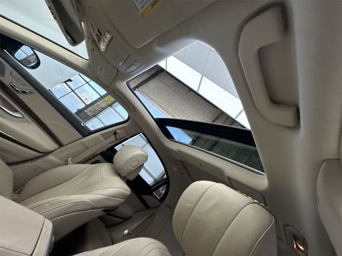 Used 2015 Mercedes-Benz S 550 Sedan w/ Sport Package w/ Sport Package image 30