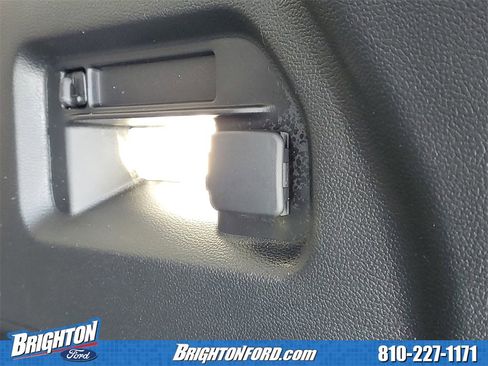 Used 2023 Ford Explorer XLT w/ Equipment Group 202A image 8