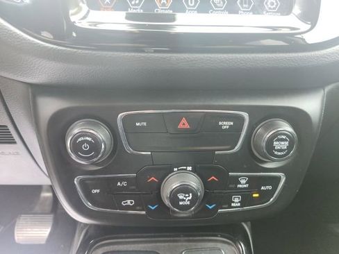 Used 2019 Jeep Compass Limited image 26