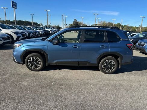 Used 2025 Subaru Forester Premium image 13