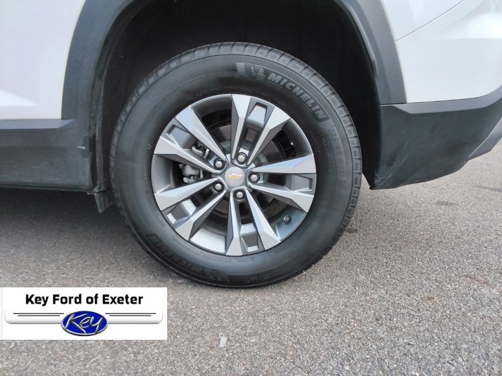 Used 2026 Chevrolet Equinox LT AWD/4WD image 10