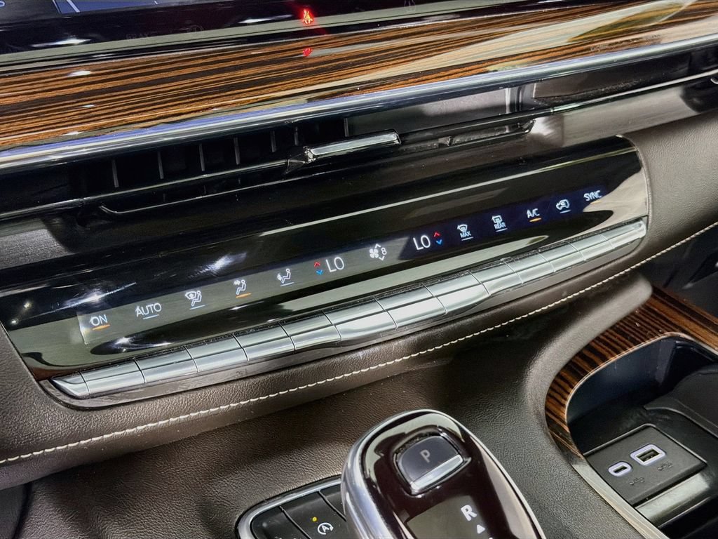 Used 2022 Cadillac Escalade Premium Luxury w/ Touring Package AWD/4WD image 16