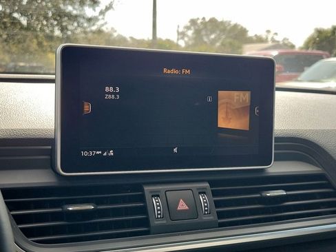 Used 2018 Audi Q5 2.0T Premium Plus w/ Premium Plus Package image 24