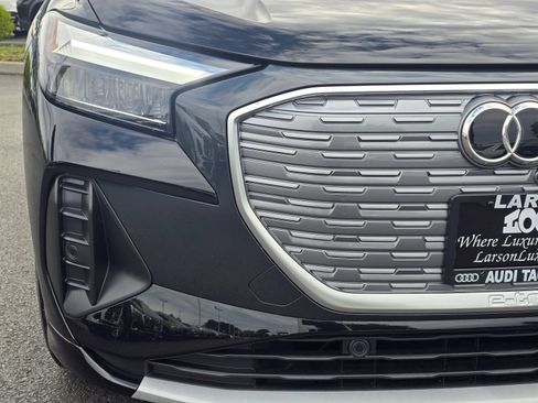 Used 2023 Audi Q4 e-tron Premium Plus w/ Premium Plus RWD image 31