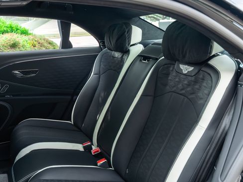 Certified 2025 Bentley Flying Spur Plug-In Hybrid AWD/4WD image 11