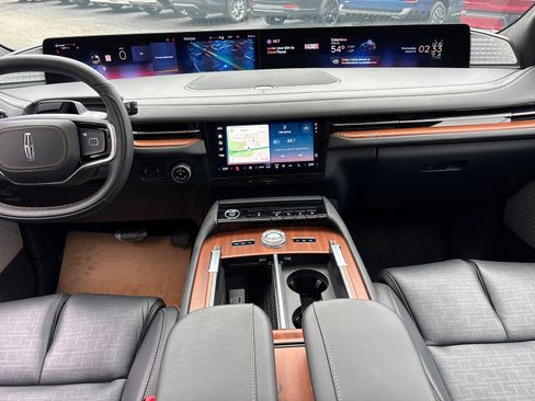 New 2026 Lincoln Navigator Black Label AWD/4WD image 29