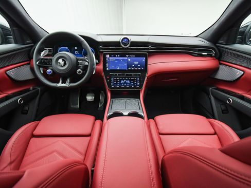 New 2026 Maserati Grecale Modena image 13