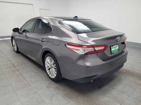 Used 2018 Toyota Camry XLE FWD image 5